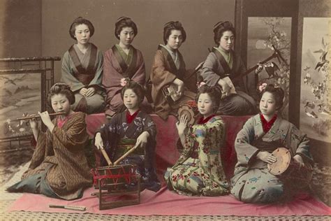 what is enka music? what about its influence on Japanese culture?